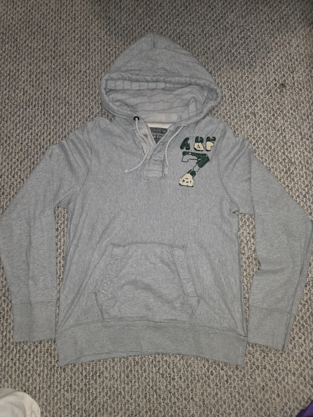 a&f ray Hooded Pullover Sweatshirt with Patch Detail